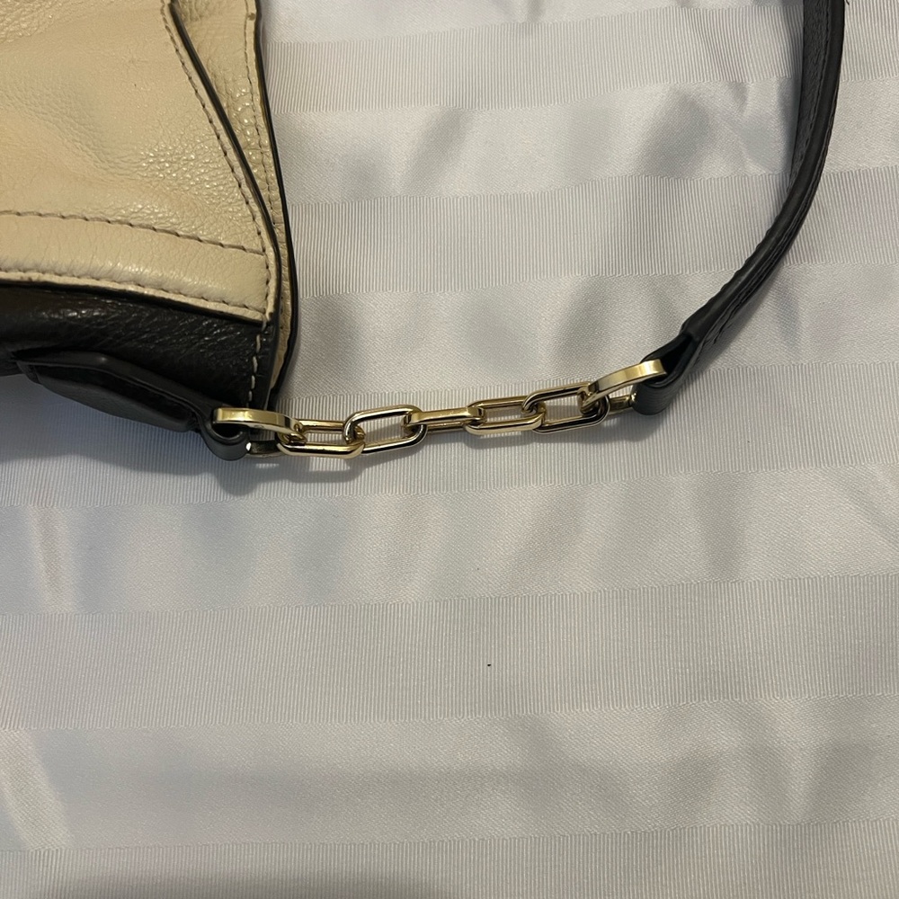 Tory Burch Black and Cream Shoulder Bag - Picture 5 of 9